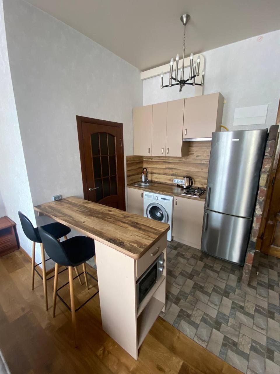 Апартаменти На Вулиці Антоновича Leópolis Exterior foto